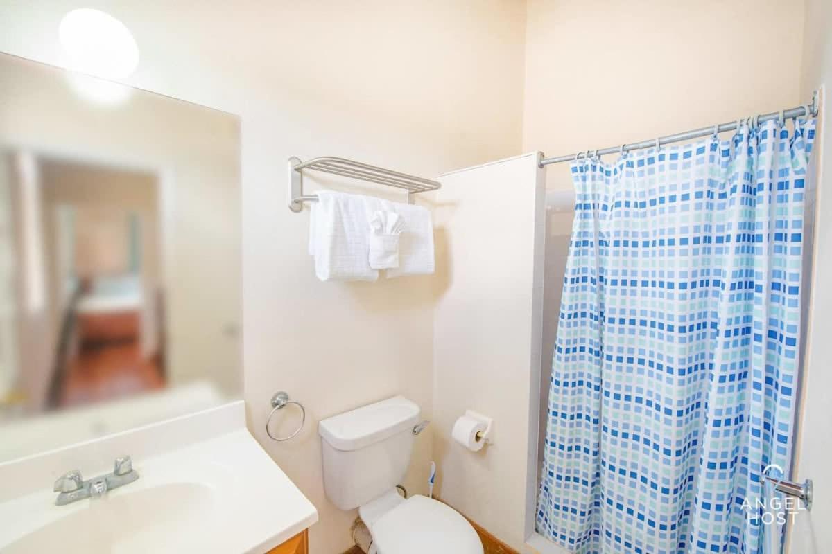 2-Story Townhome With Private Pool, Ideal For Group! كرايست تشيرش المظهر الخارجي الصورة