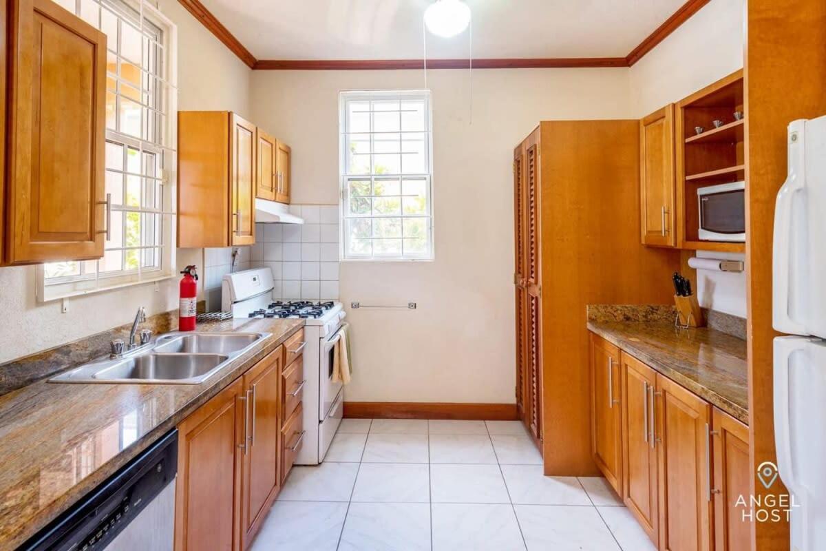 2-Story Townhome With Private Pool, Ideal For Group! كرايست تشيرش المظهر الخارجي الصورة