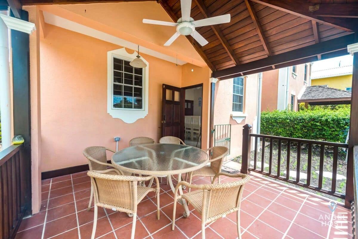 2-Story Townhome With Private Pool, Ideal For Group! كرايست تشيرش المظهر الخارجي الصورة